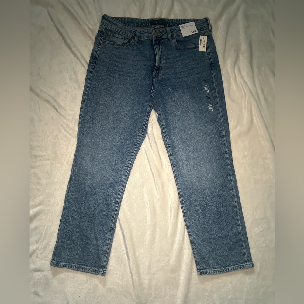 Aeropostale Women's Medium Blue Straight Leg Jeans